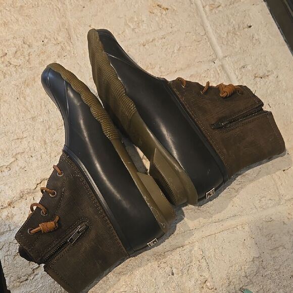 Sperry Black and Brown Duck Boots - Picture 8 of 12